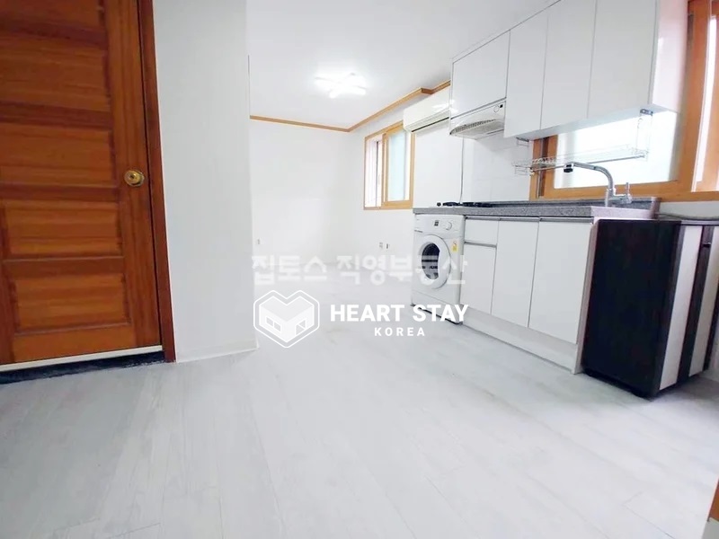 Studio near Children's Grand Park Station
